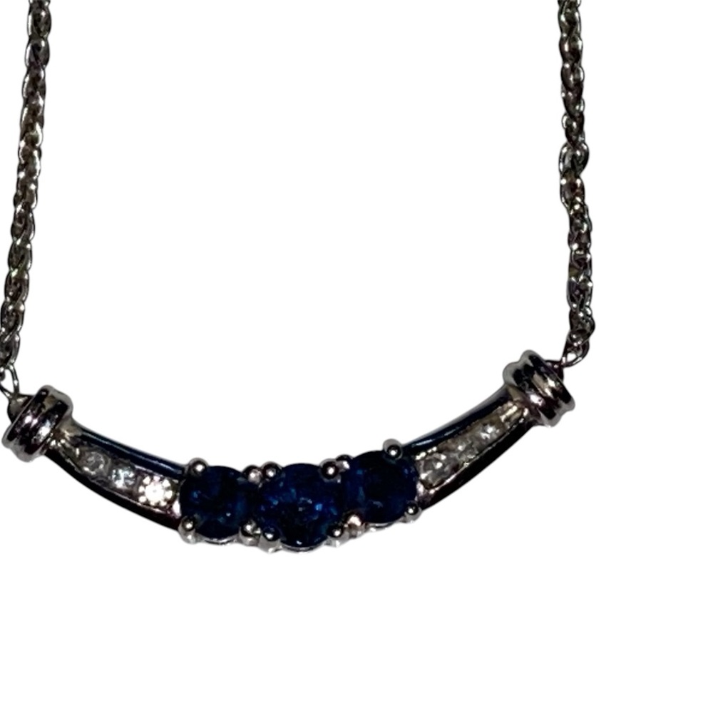 10 kt White Gold Necklace with Blue Gemstones